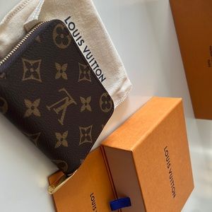 M60067 LOUIS VUITTON ZIPPY COIN PURSE WALLET